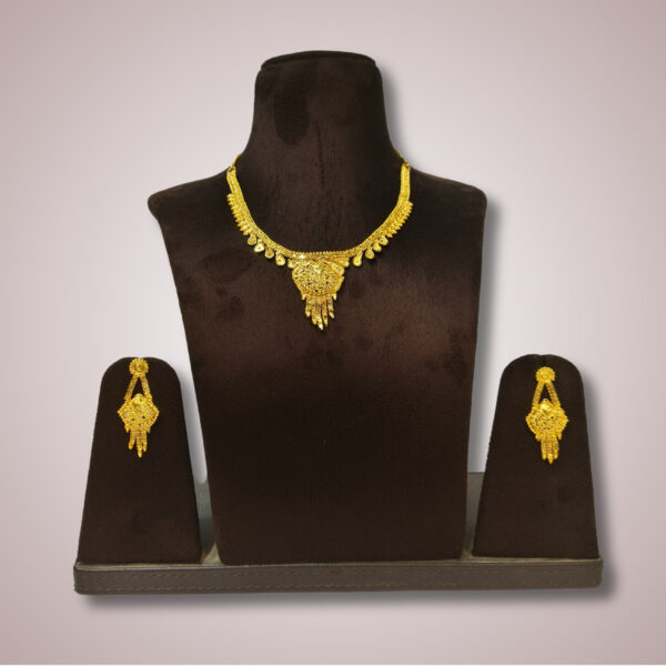 Golden Dewdrop Elegance Necklace Set
